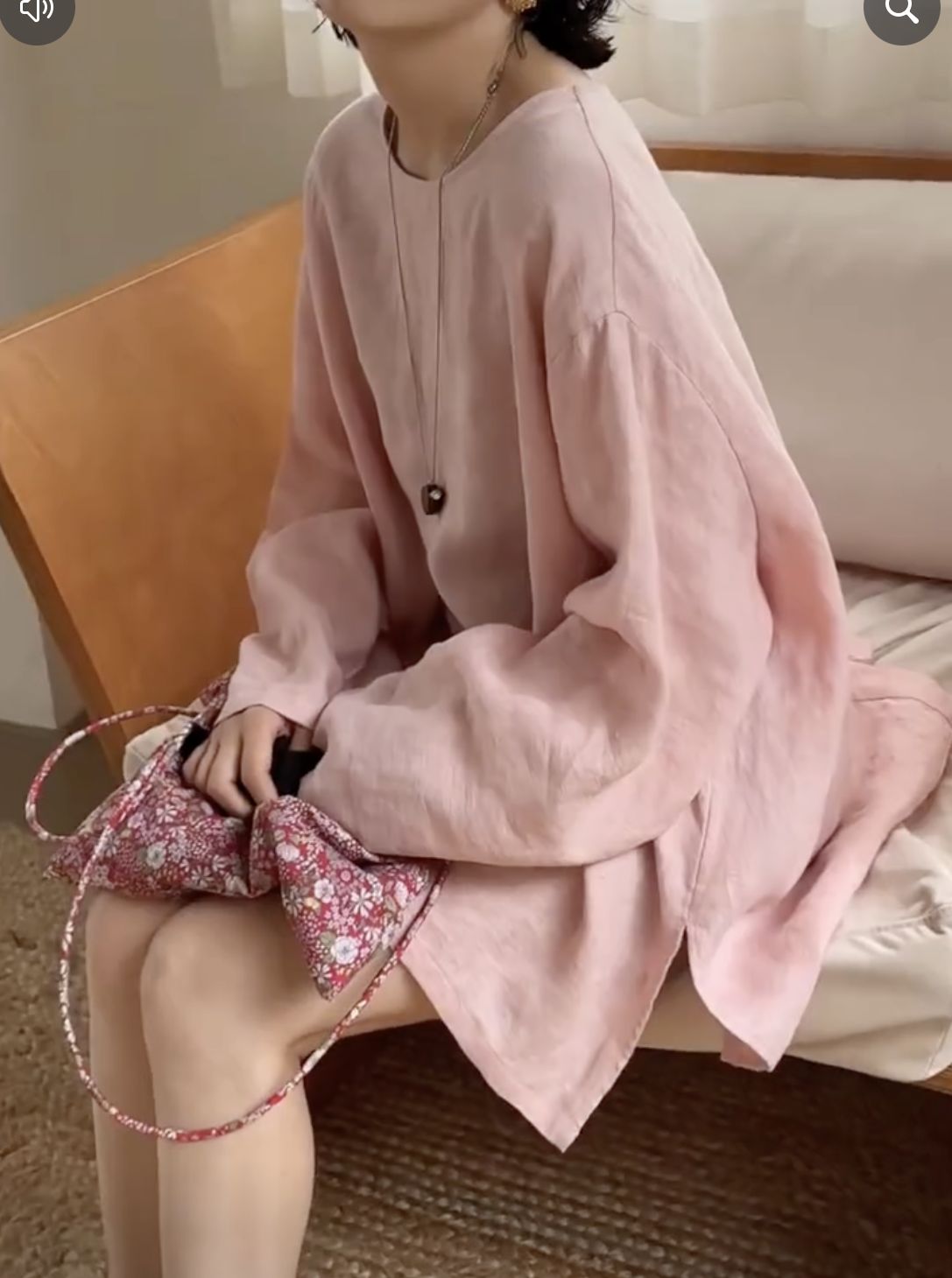 Áo oversize xẻ tà, tay thụng